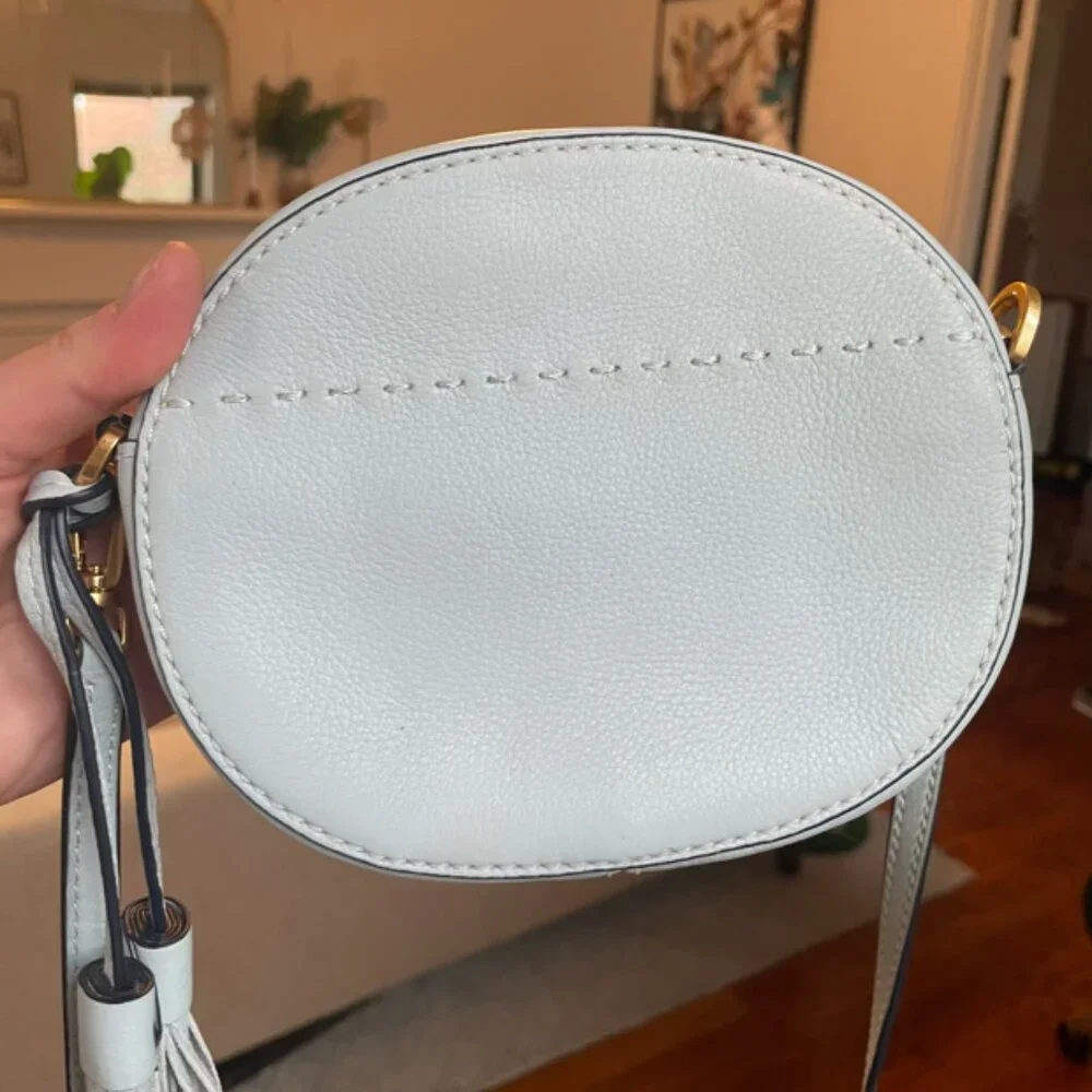 Tory Burch McGraw Leather Round Crossbody / Like New / Light Blue - Picture 3 of 11